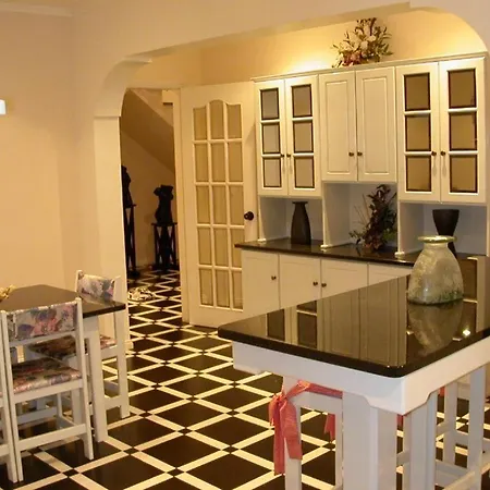 Hostel Moradia Familiar Novavista - T3 *