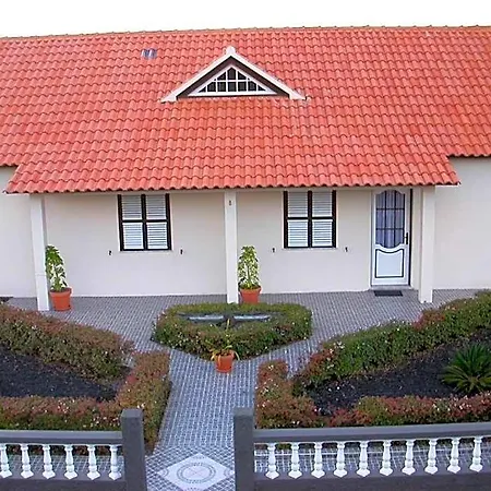 Albergue Moradia Familiar Novavista - T3 Madalena (Azores)