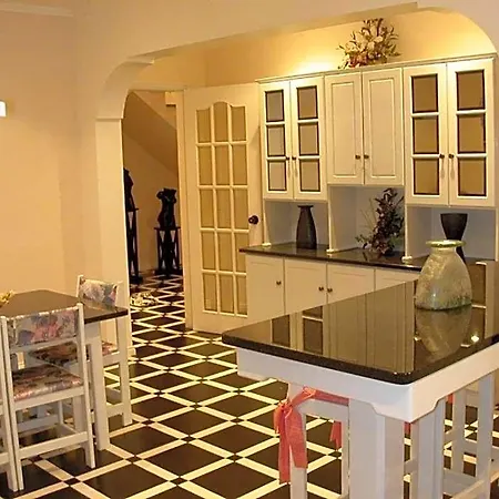 Albergue Moradia Familiar Novavista - T3 Madalena (Azores)
